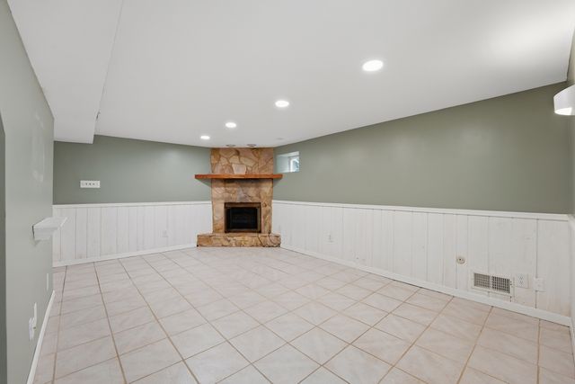 5910 W 88th Street, Oak Lawn, IL 60453