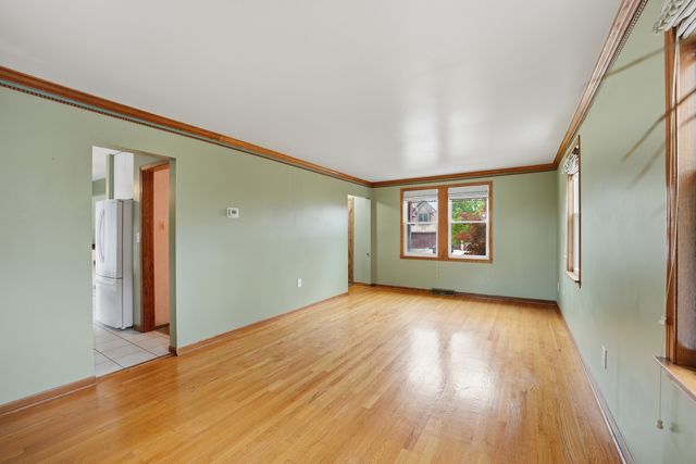 5910 W 88th Street, Oak Lawn, IL 60453