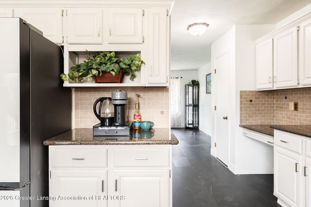 1443 Brookfield Road, Charlotte, MI 48813