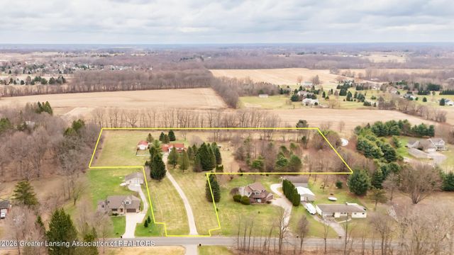 1443 Brookfield Road, Charlotte, MI 48813