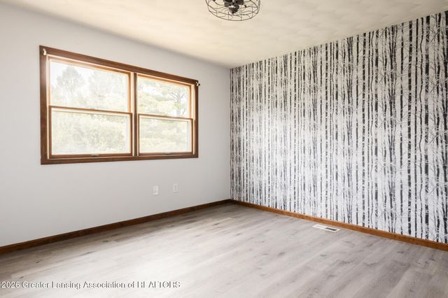 1443 Brookfield Road, Charlotte, MI 48813