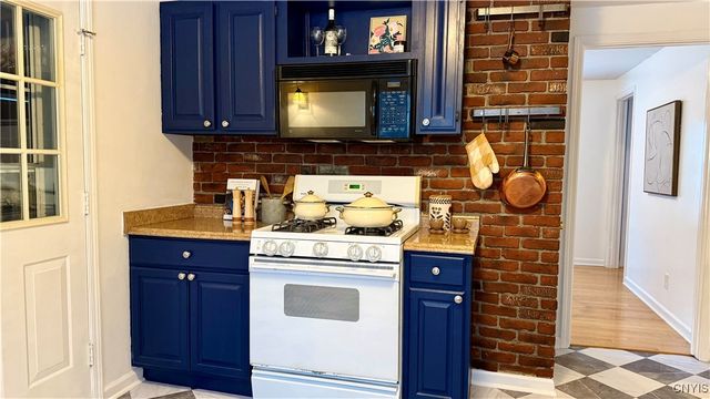 107 Juanita Drive, Salina, NY 13090