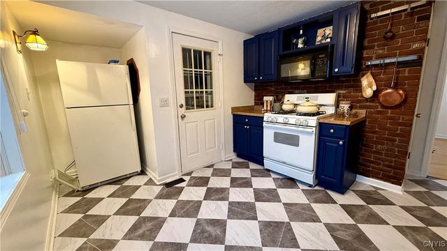 107 Juanita Drive, Salina, NY 13090