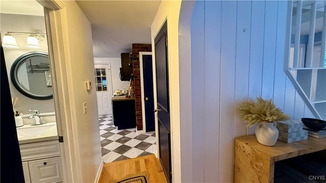 107 Juanita Drive, Salina, NY 13090