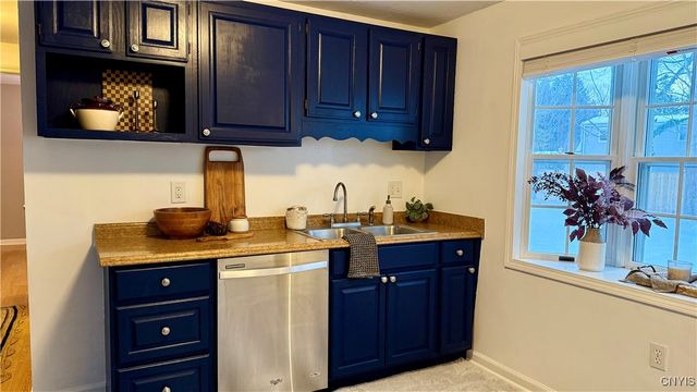 107 Juanita Drive, Salina, NY 13090