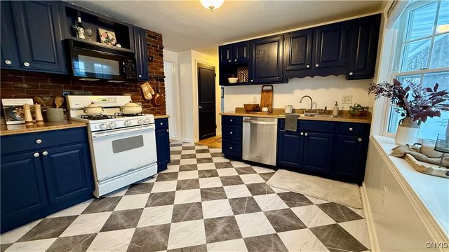 107 Juanita Drive, Salina, NY 13090