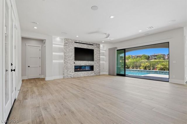 1939 Orchard Mist Street, Las Vegas, NV 89135