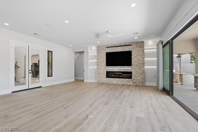 1939 Orchard Mist Street, Las Vegas, NV 89135