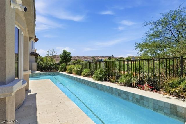 1939 Orchard Mist Street, Las Vegas, NV 89135