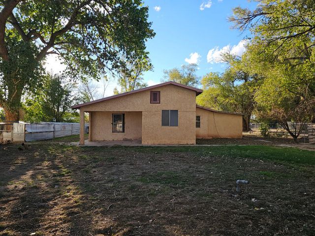 22 Miguel Road, Los Lunas, NM 87031