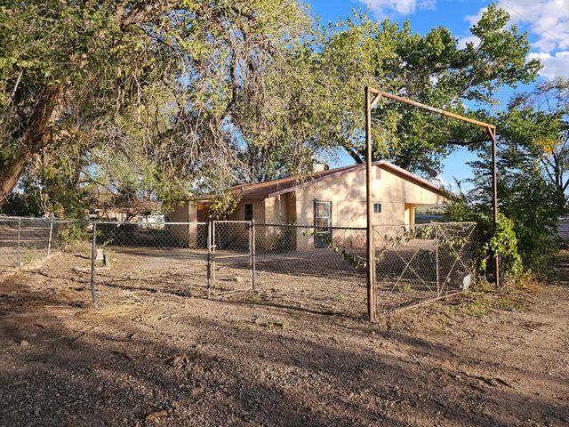 22 Miguel Road, Los Lunas, NM 87031