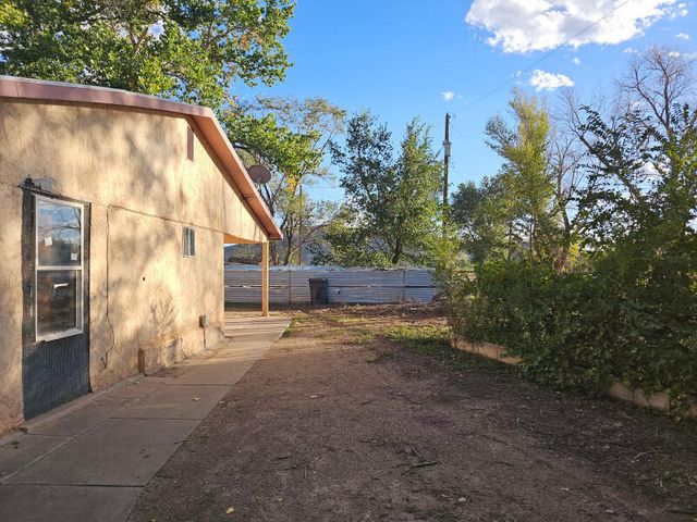 22 Miguel Road, Los Lunas, NM 87031