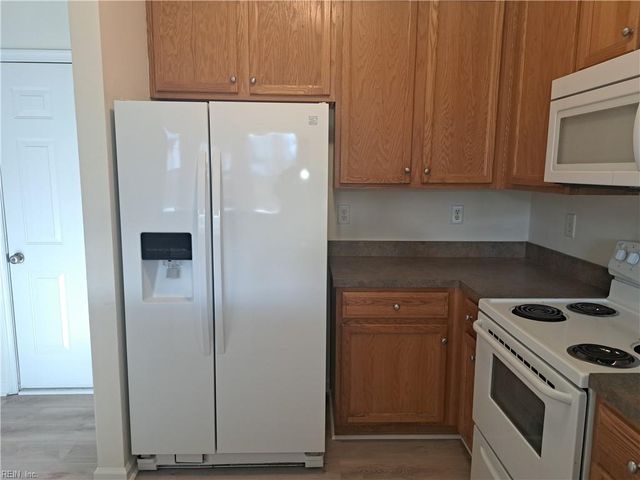 2381 Bizzone CIR, Virginia Beach, VA 23464