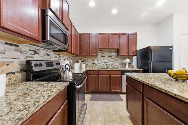 6872 Zaniah Road, South Fulton, GA 30331