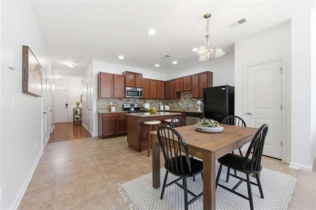 6872 Zaniah Road, South Fulton, GA 30331