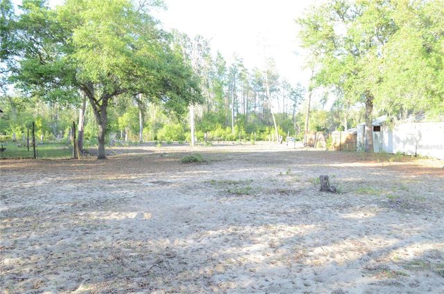 591 SE FISHER ROAD, Ocklawaha, FL 32179