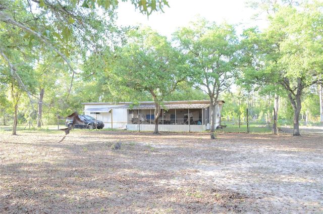 591 SE FISHER ROAD, Ocklawaha, FL 32179