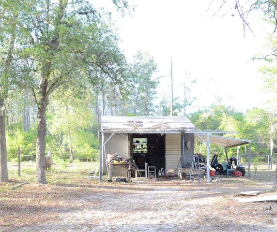 591 SE FISHER ROAD, Ocklawaha, FL 32179