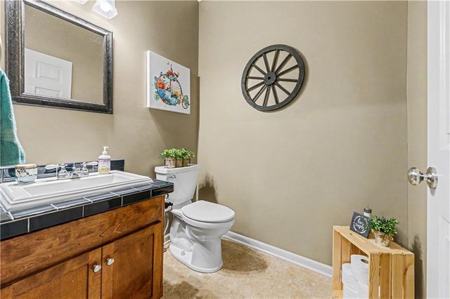 905 Ash Drive, Smithville, MO 64089