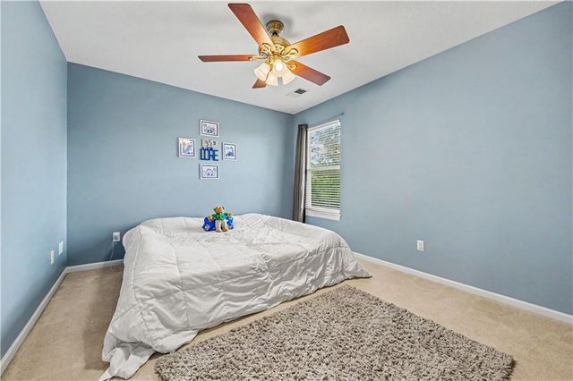 905 Ash Drive, Smithville, MO 64089