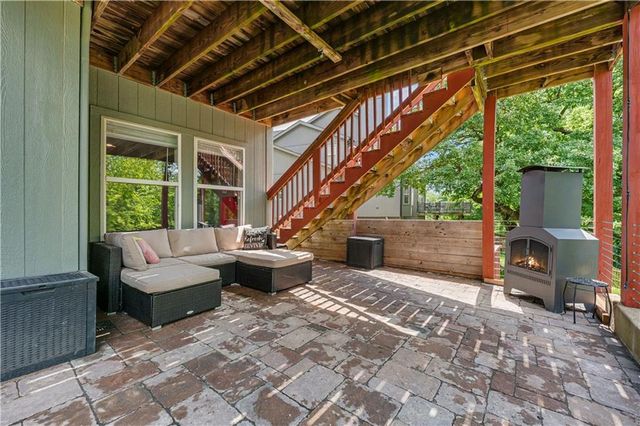 905 Ash Drive, Smithville, MO 64089