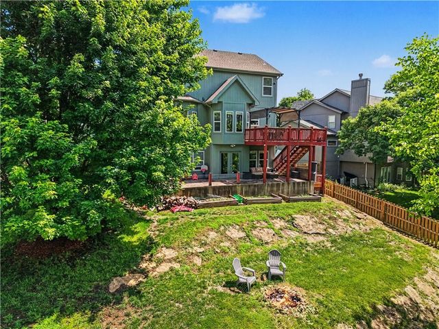 905 Ash Drive, Smithville, MO 64089