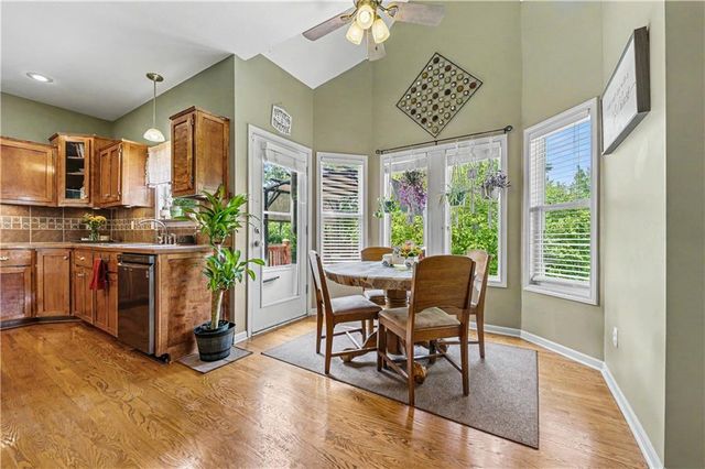 905 Ash Drive, Smithville, MO 64089
