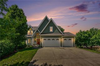 905 Ash Drive, Smithville, MO 64089