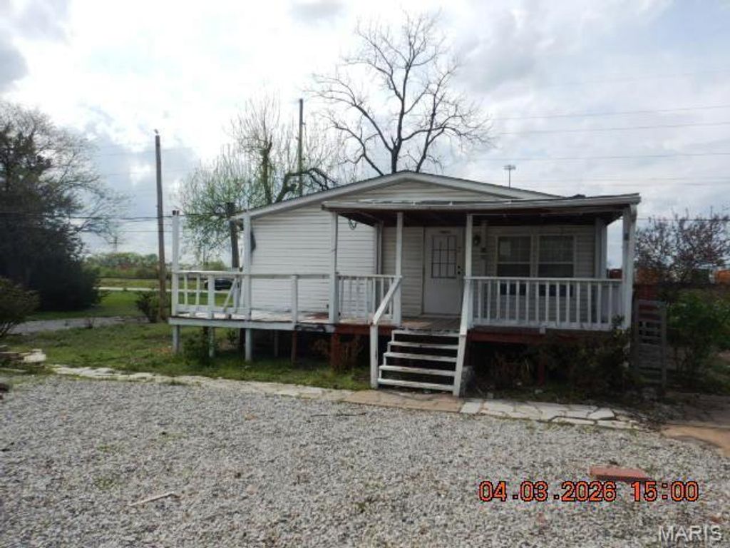 1424 N Main Street, Dupo, IL 62239