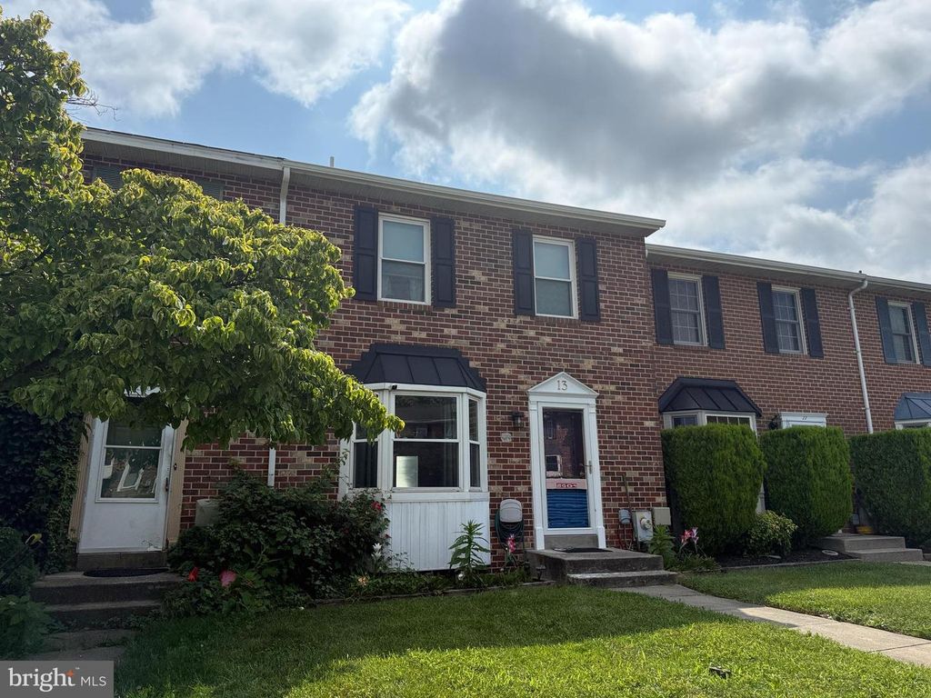 13 POWDERVIEW CT, Nottingham, MD 21236