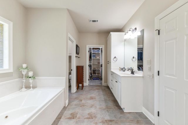 6 Butterfly Ln., Hattiesburg, MS 39402