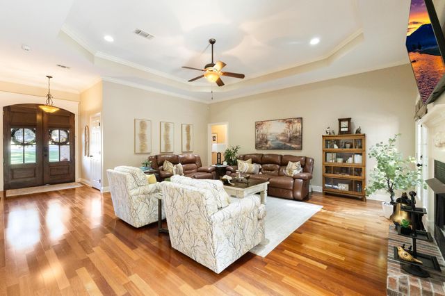 6 Butterfly Ln., Hattiesburg, MS 39402