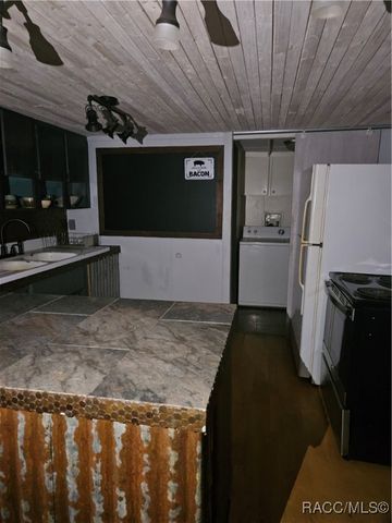 1756 N Paul Drive, Inverness, FL 34453