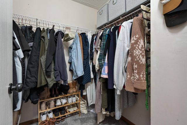 218 Overtrick Drive, Delaware, OH 43015