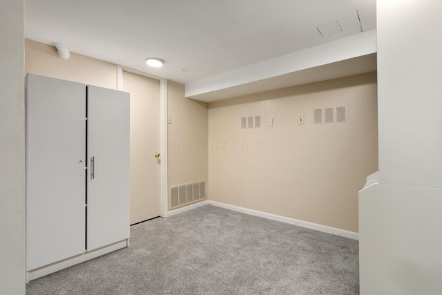 218 Overtrick Drive, Delaware, OH 43015