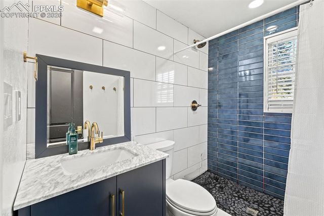 2 Cresta Road, Colorado Springs, CO 80906