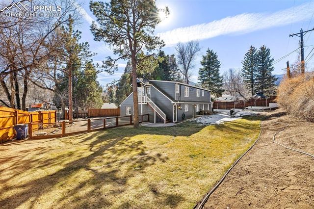 2 Cresta Road, Colorado Springs, CO 80906