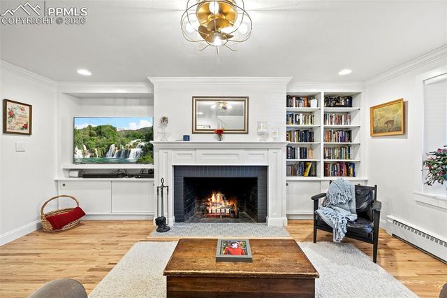 2 Cresta Road, Colorado Springs, CO 80906