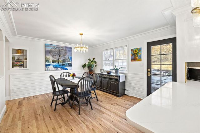 2 Cresta Road, Colorado Springs, CO 80906