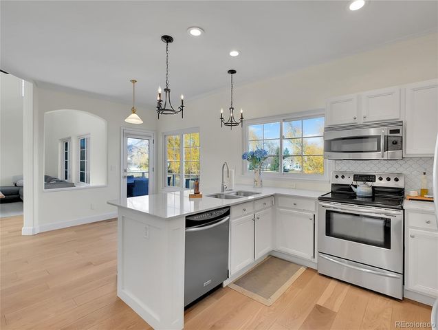 15933 W 66th Circle, Arvada, CO 80007