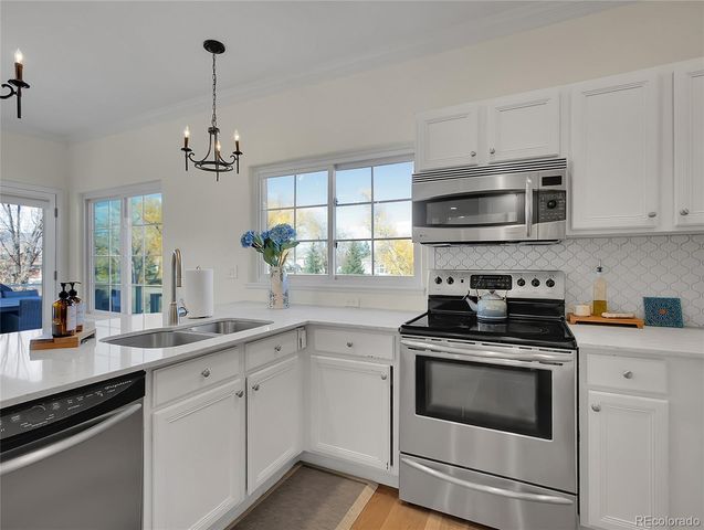 15933 W 66th Circle, Arvada, CO 80007