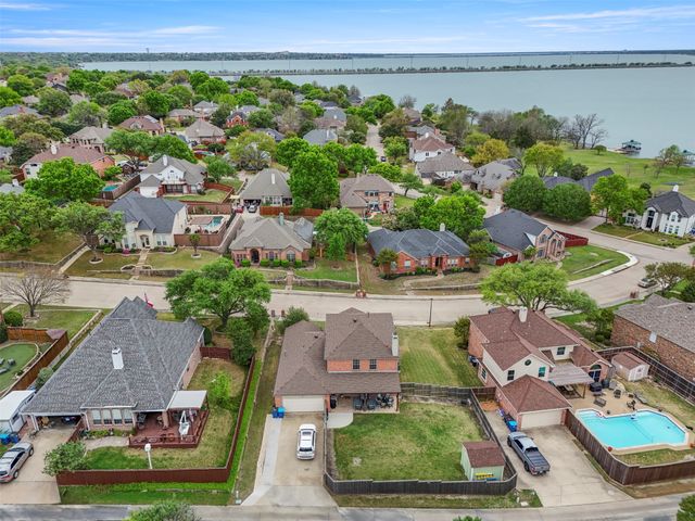 1790 Lake Breeze Drive, Rockwall, TX 75087