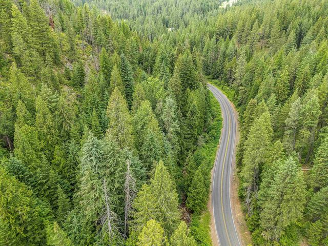 19960 + 19970 N Mt Spokane Park Dr, Mead, WA 99021
