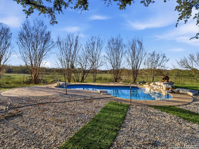 8013 New Sulphur Springs Rd Lot 2, San Antonio, TX 78263