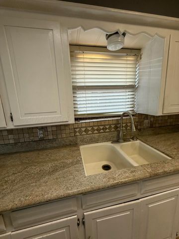 6305 CALUMET Road, Amarillo, TX 79106