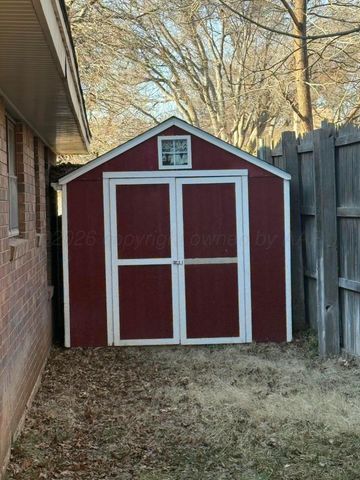 6305 CALUMET Road, Amarillo, TX 79106