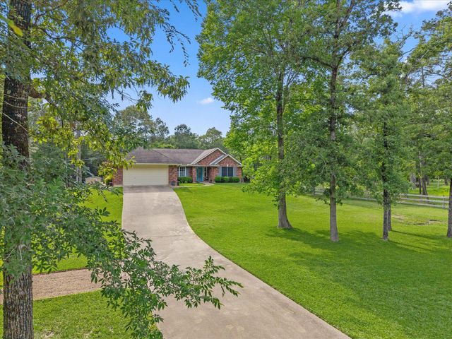 605 Pelican Street, Magnolia, TX 77355