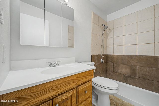 948 S ALMA SCHOOL Road 79, Mesa, AZ 85210