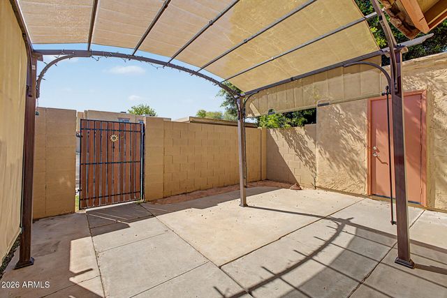 948 S ALMA SCHOOL Road 79, Mesa, AZ 85210