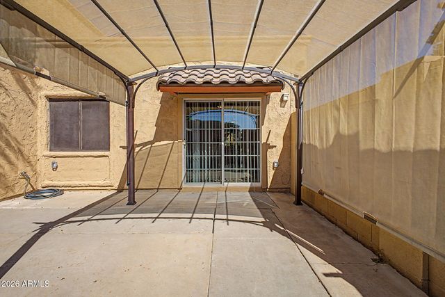 948 S ALMA SCHOOL Road 79, Mesa, AZ 85210